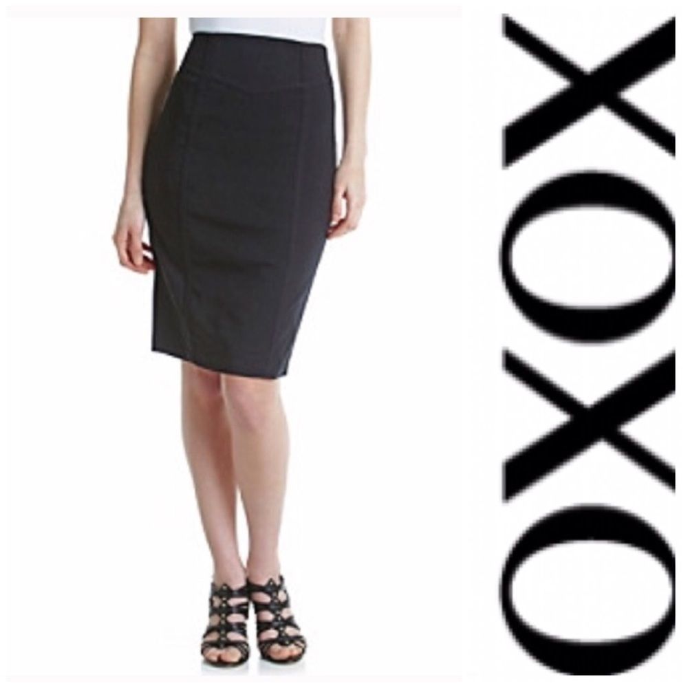 ✨❗️SALE❗️✨XOXO Black Pencil Skirt